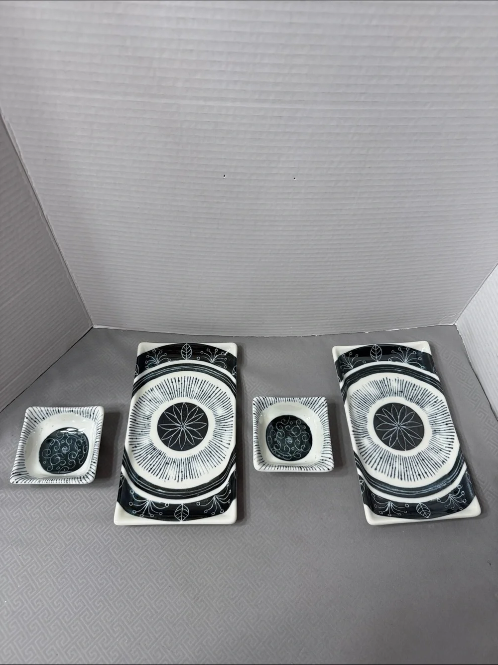 Vintage Crate & Barrel Akira Japanese Sushi Plates and Dipping Bowls Set for 2